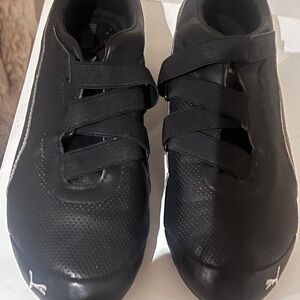 Vintage Brand New Puma Black Slip-On Sneakers with Cross Straps